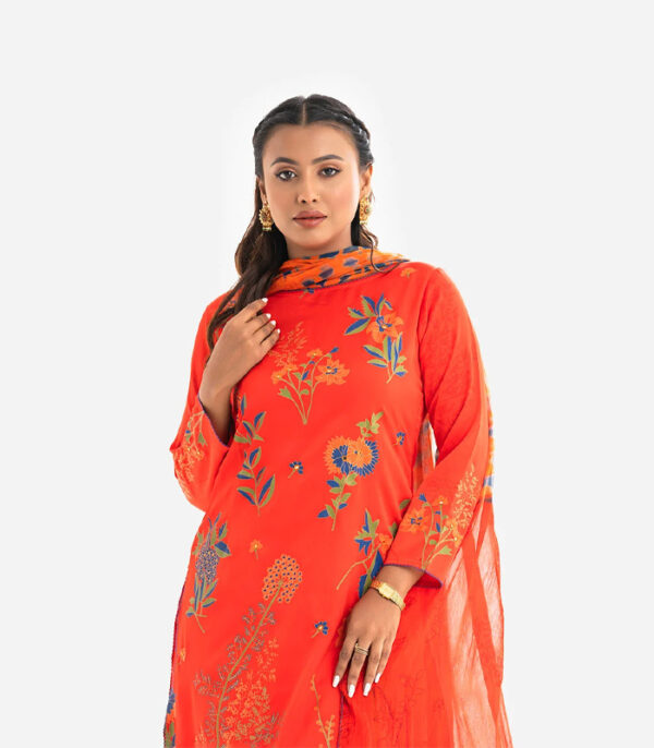 Crepe Staright Salwar Kameez