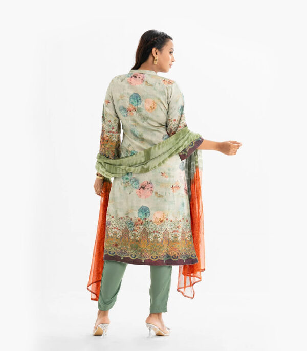 Salwar Kameez - Image 5